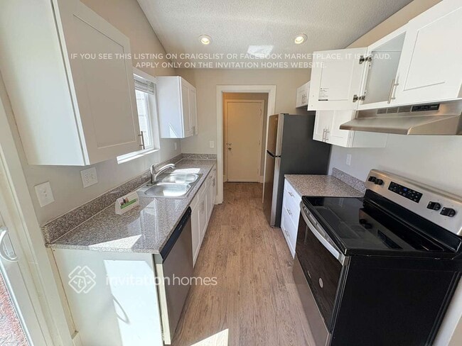 Building Photo - 17486 E Temple Dr