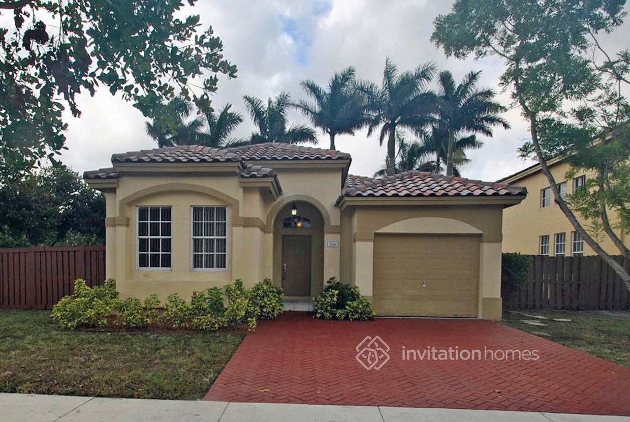 Foto principal - 13660 SW 49th Ct