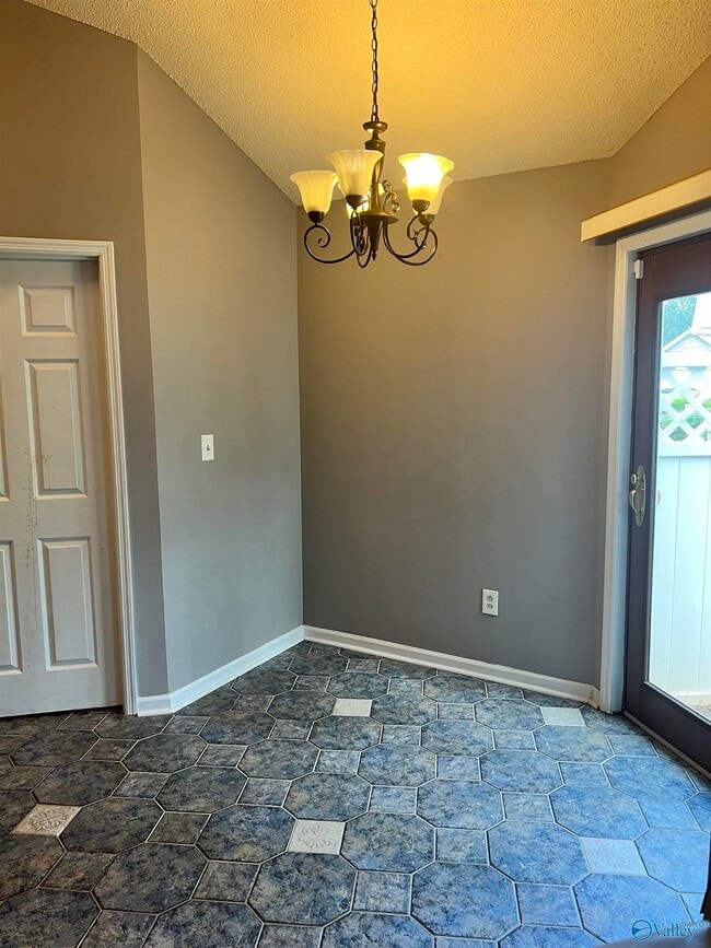 Building Photo - 106 Brookstone Ln