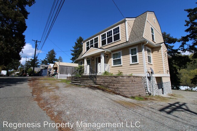 Building Photo - 3 br, 3.5 bath House - 2243 East Day Islan...