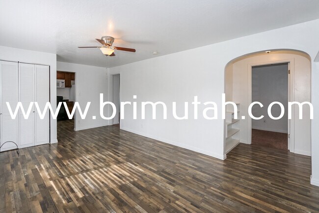 Foto del edificio - 2958-2960 S Adams St