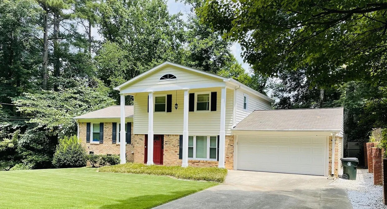 2706 Eaton Pl, Chamblee, GA 30341 House Rental in Chamblee, GA