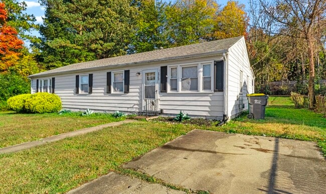 Building Photo - 2302 Norfolk St