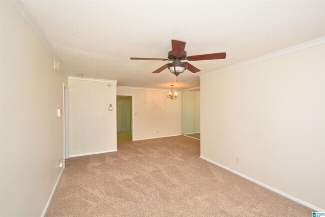 Foto del edificio - 840 Beacon Pkwy E