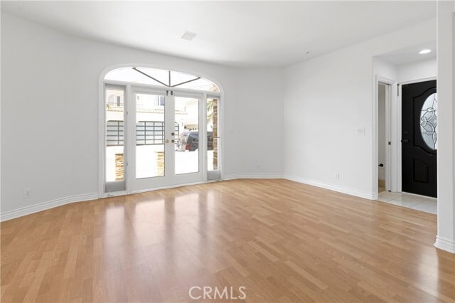 Building Photo - 1321 W Bay Ave