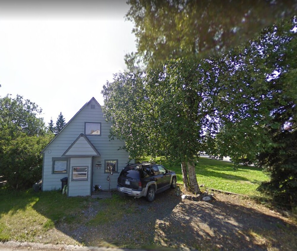 Primary Photo - 330 W Manor Ave