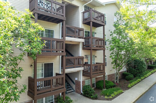 Foto del edificio - 1081 S Broadway