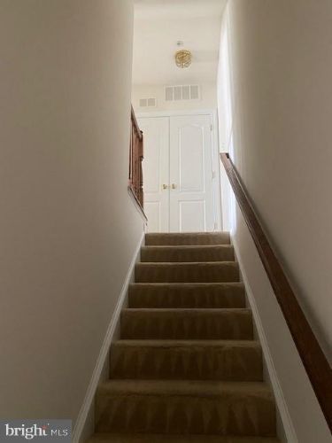Building Photo - 3446 Carriage Walk Ct
