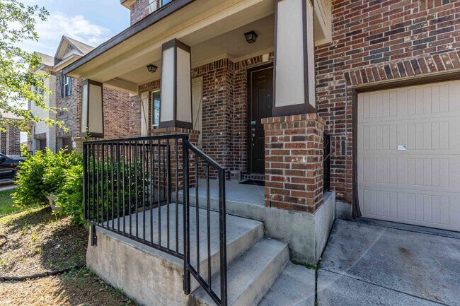 Building Photo - 4418 Montrose Wood