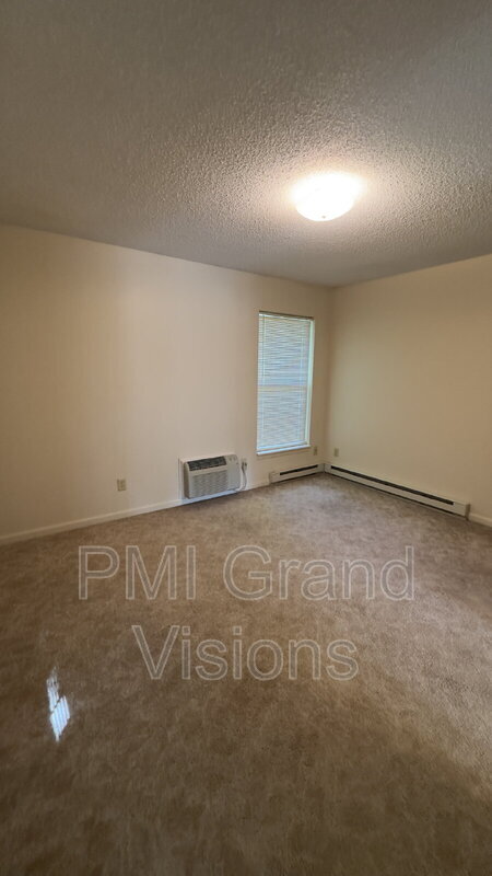 Foto del edificio - 1306 Arthur Ave