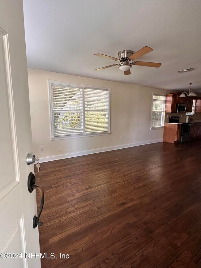 Foto del edificio - 2670 Gilmore St