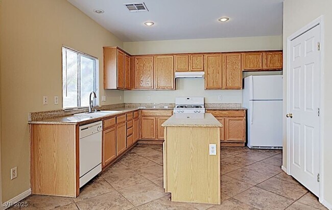 Foto del edificio - 3313 Carefree Beauty Ave