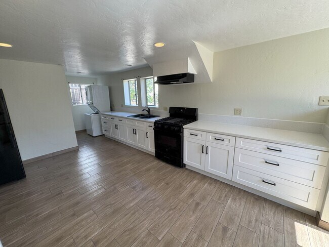 Foto del edificio - 3102 Fenelon St