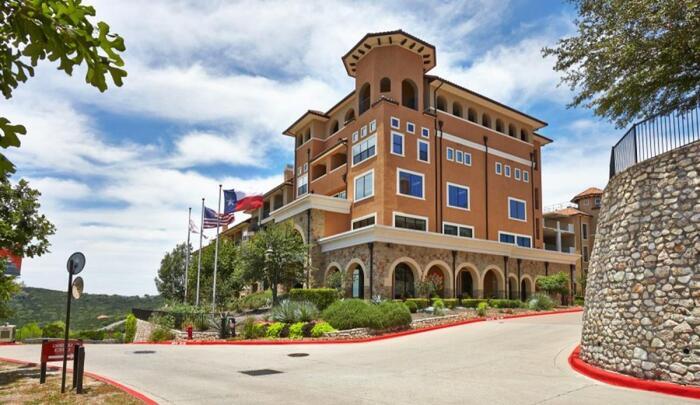 Foto principal - 7201 Ranch Rd 2222