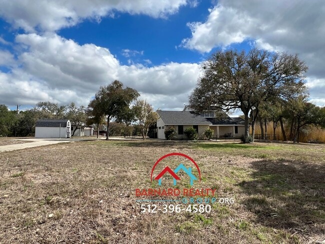 Foto del edificio - Country Living At It's Finest!