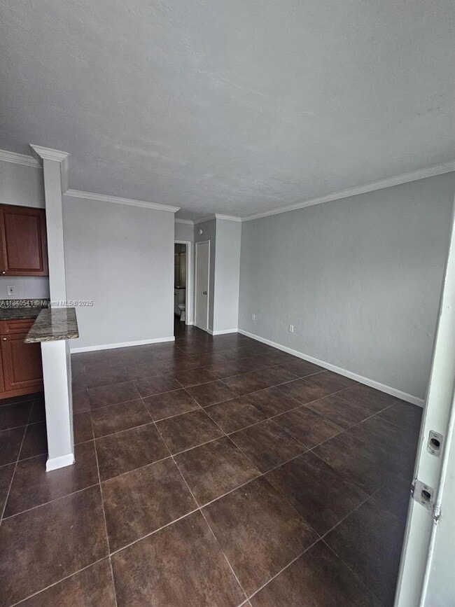 Building Photo - 521 NE 82nd Terrace