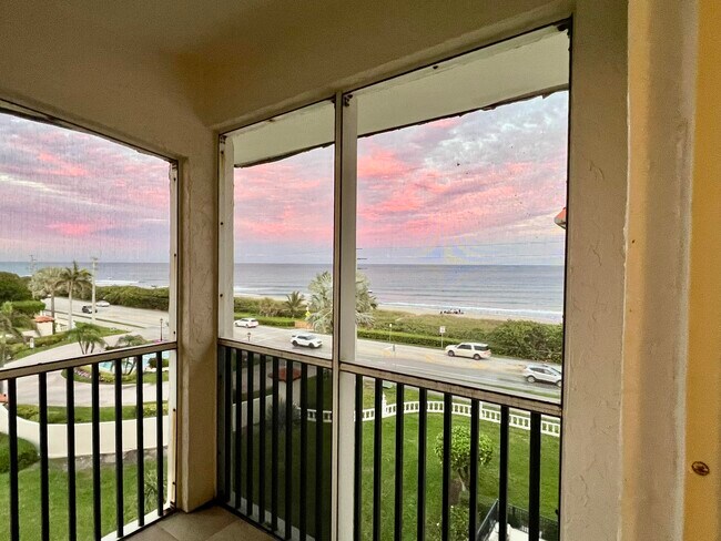 Foto del edificio - 2871 N Ocean Blvd