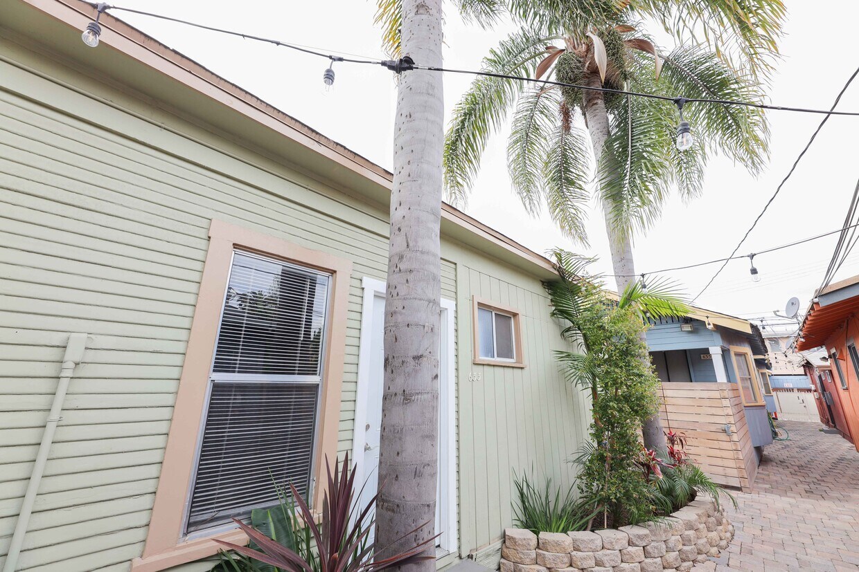 Foto del edificio - 633-639 Linden Ave