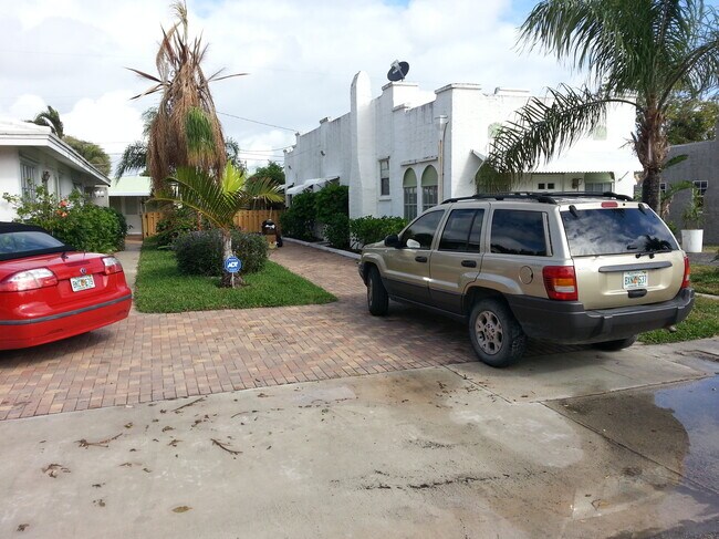 Foto del edificio - 321 Kenilworth Blvd