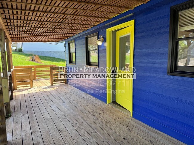 Foto del edificio - 132 Henry Ave