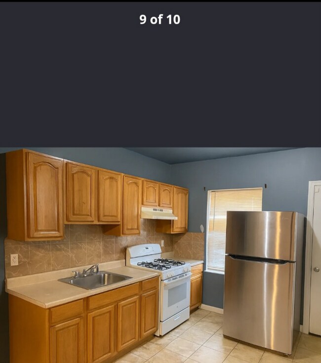 Building Photo - 2115 Sigel St