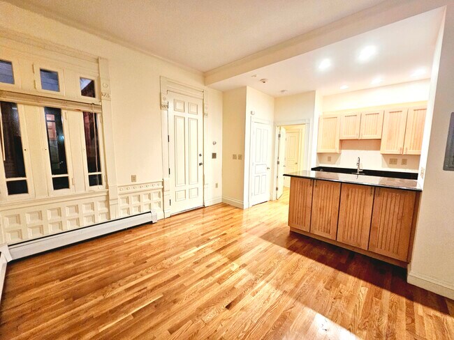 Foto del edificio - 197 Commonwealth Ave