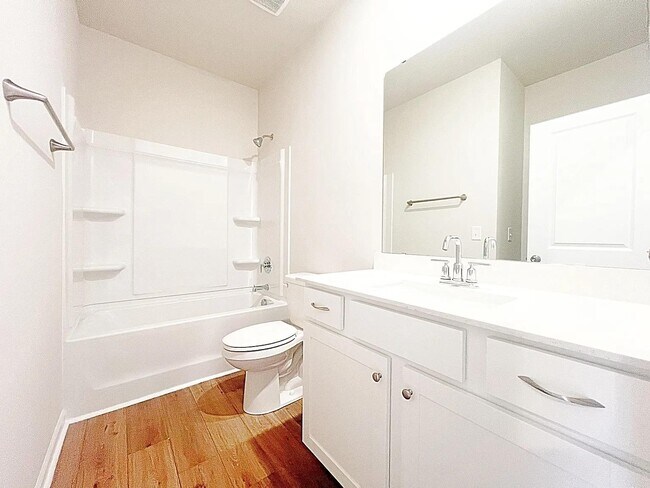 Foto del edificio - 5 Vine House Dr