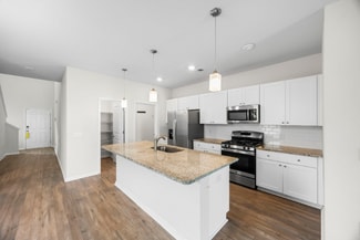 Building Photo - 367 Matuskovic Dr