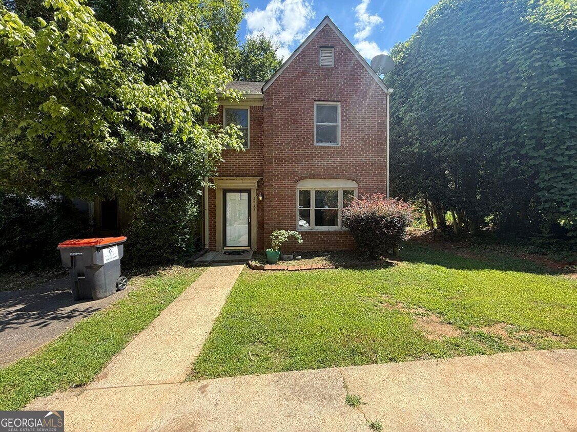 Foto principal - 2949 Governors Ct