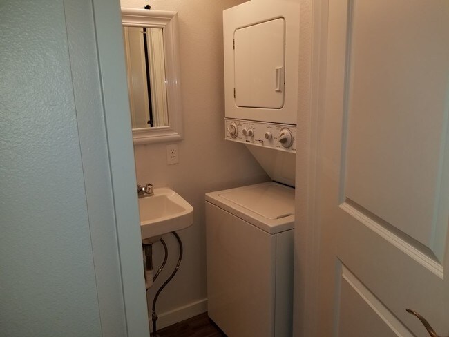 Foto del edificio - 2 Bed 1.5 Bath in Longmont