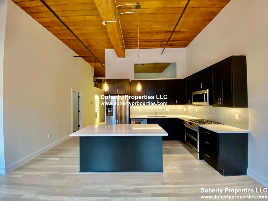 Kitchen - 491 Dutton St