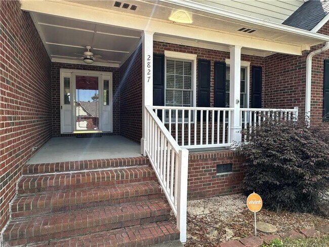 Foto del edificio - 2827 Beringer Dr