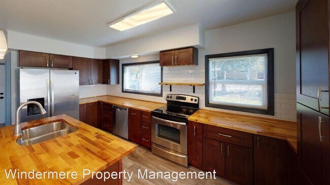 Building Photo - 2 br, 1 bath House - 1357 Whitman Street