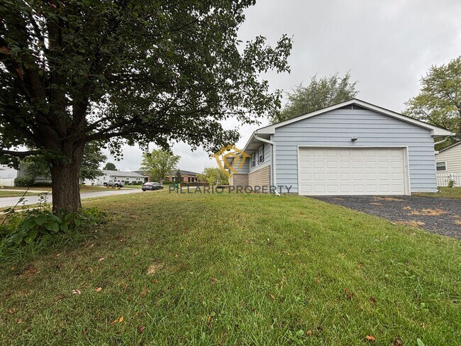 Foto del edificio - $500 OFF MOVE-IN SPECIAL!! Beautifully Updated 3 Bedroom, 2 Bath Home on a Corner Lot – Move-In R...