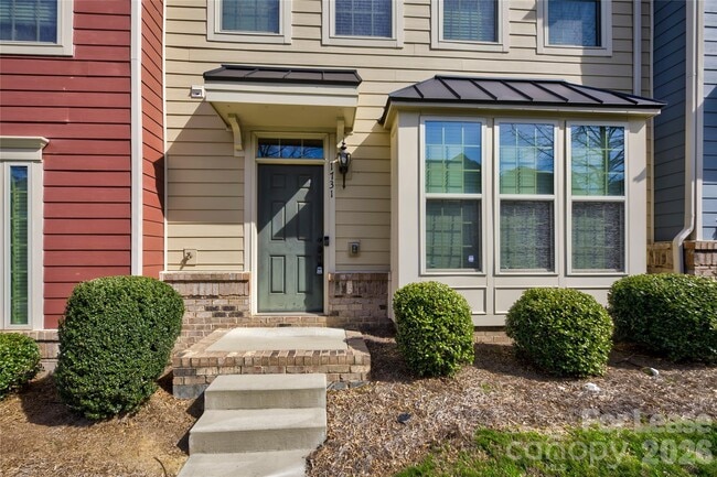 Foto del edificio - 1731 Evergreen Dr