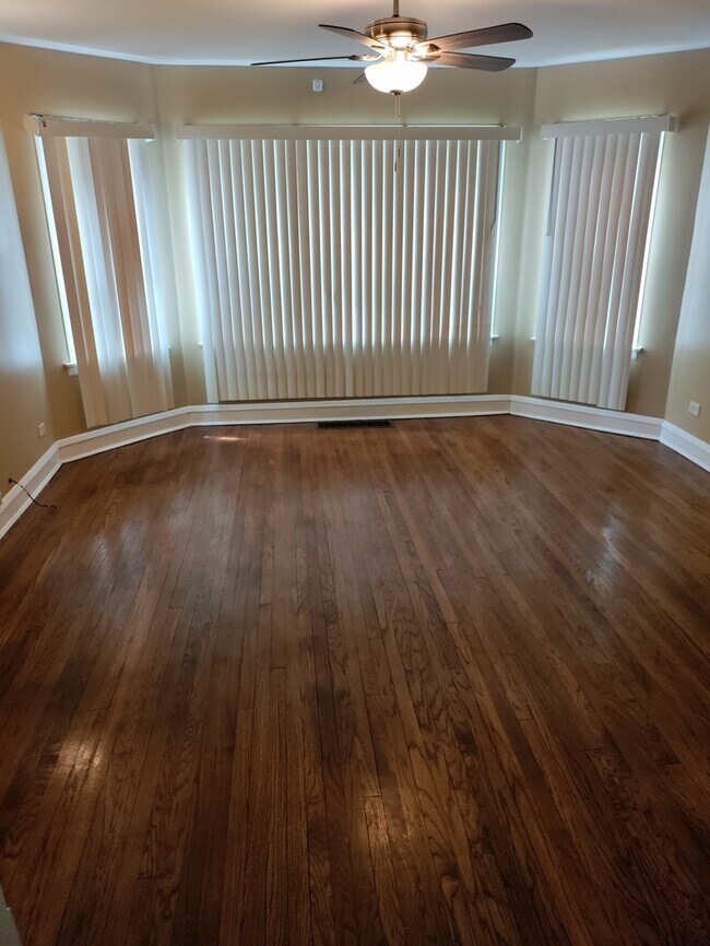 Foto del edificio - 7645 S Throop St