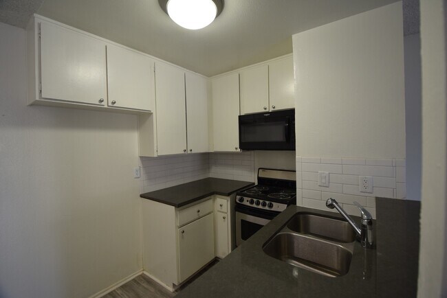 Building Photo - 13800 Sherman Way