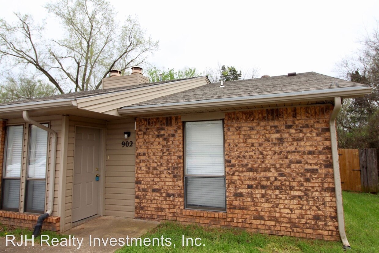 900902 Acacia Cir, Noble, OK 73068 Apartment for Rent in Noble, OK