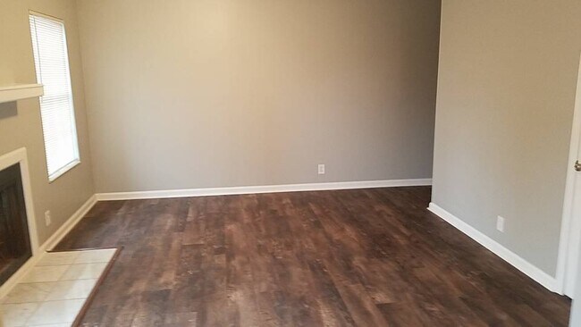 Foto del edificio - 9157 Cedarpark Ln NW