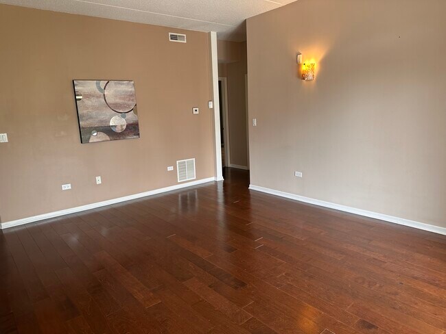 Foto del edificio - 720 Prestwick Ln