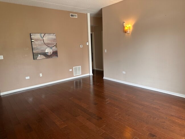 Building Photo - 720 Prestwick Ln