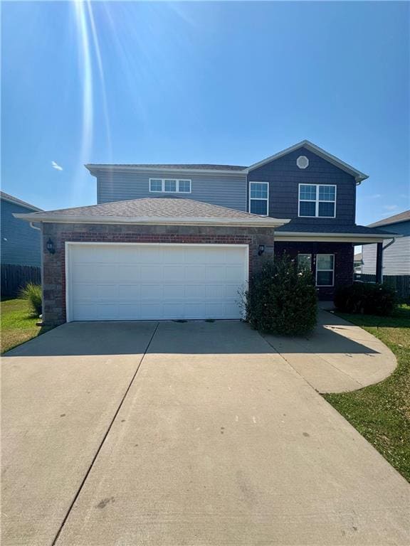 Building Photo - 704 SW Loudon Dr