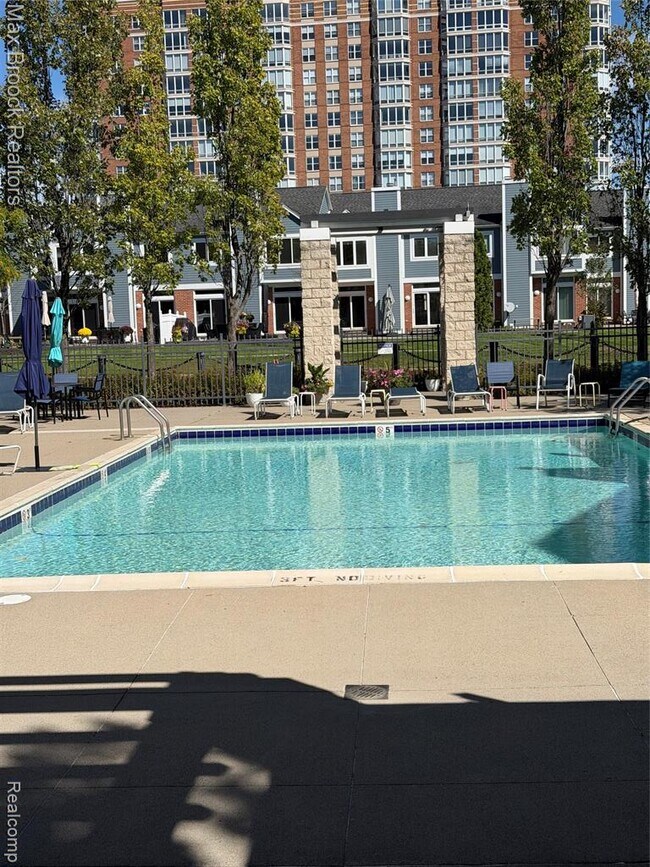 Foto del edificio - 3320 Spinnaker Ln