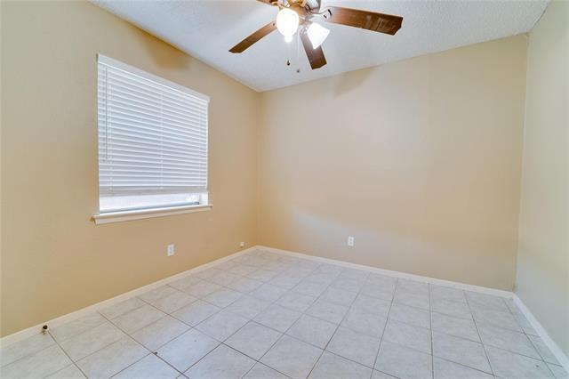 Building Photo - 1304 Meadowcrest Dr