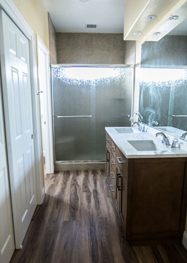 Foto del edificio - Great Home Available in California Park