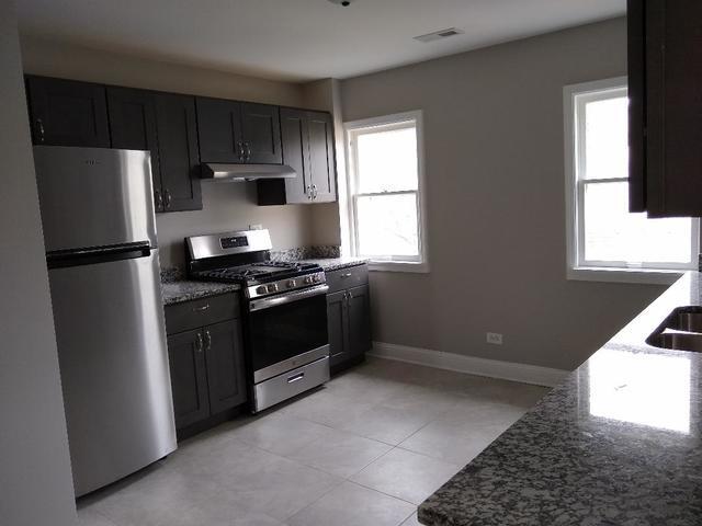 Foto principal - 472 N Spring St