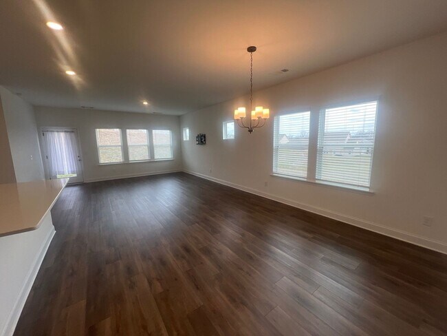 Foto del edificio - 312 Traywick Pl