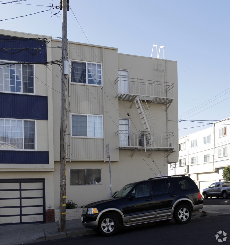 Building Photo - 262 Price St