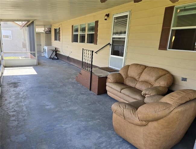 Building Photo - 1634 Dolphin Dr