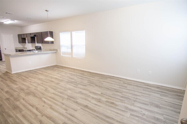 Foto del edificio - 5642 Hawksbury Creek Trail